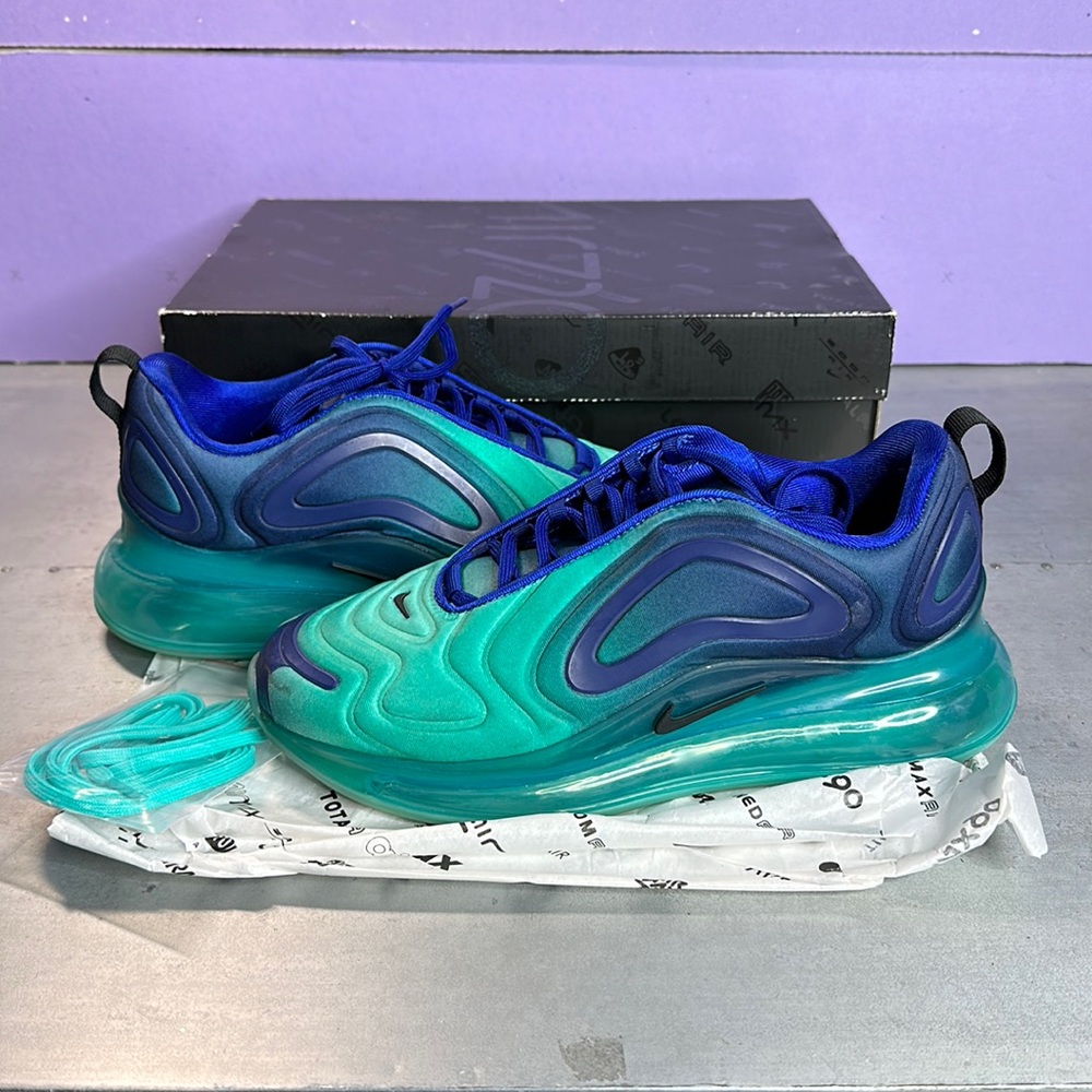 Nike Air Max 720 ‘Sea Forest’ Blue/Black Sneakers | Size 9 Women’s
